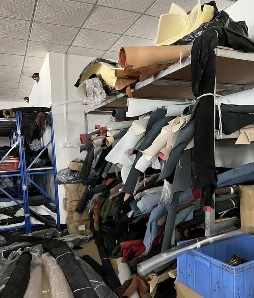 Dongguan Langqin Leather Hardware Co., Ltd.