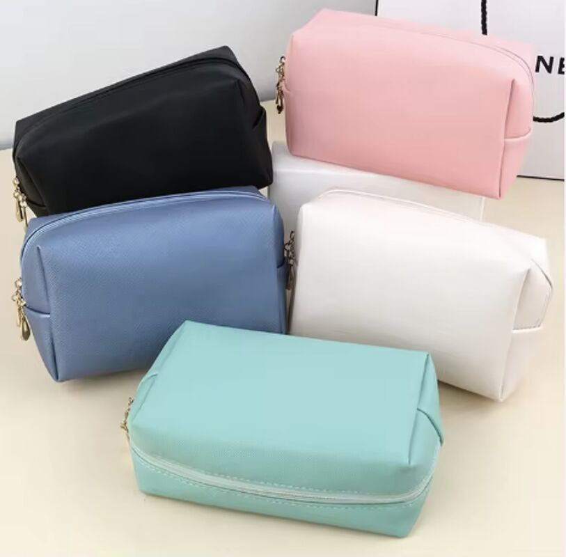 Soft PU Leather Cosmetic Cases Portable Ladies Travel Makeup Bag With Zipper OEM Color
