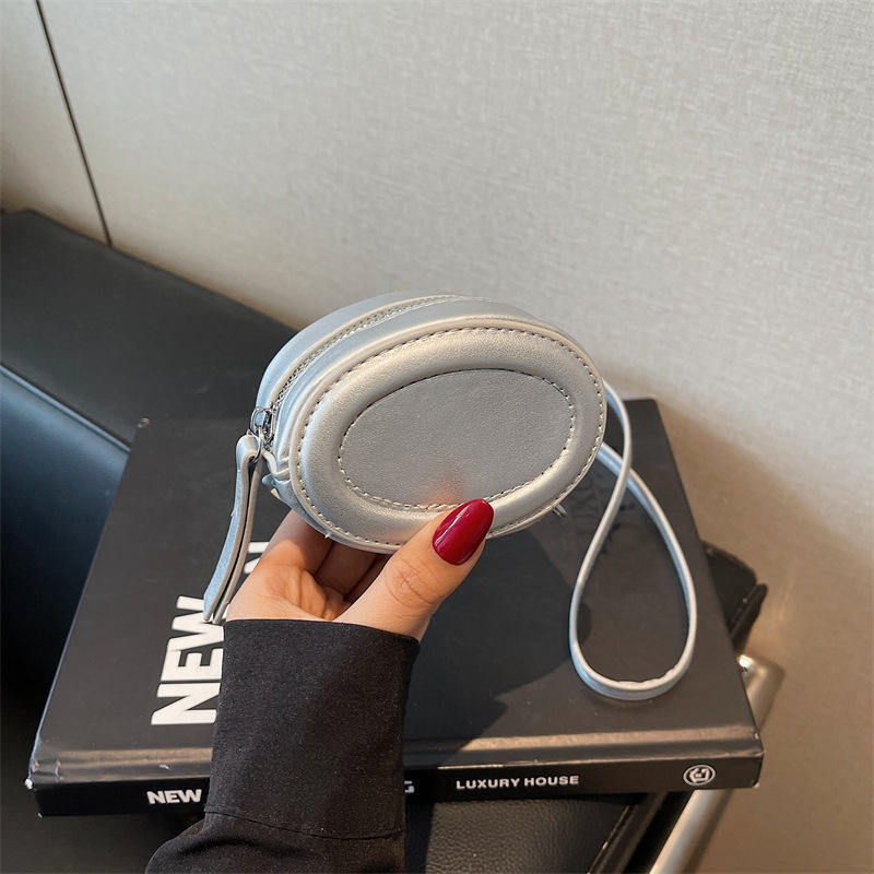 Fashionable Oval Pu Leather Women Crossbody Bag Custom Logo Travel Lipstick Case