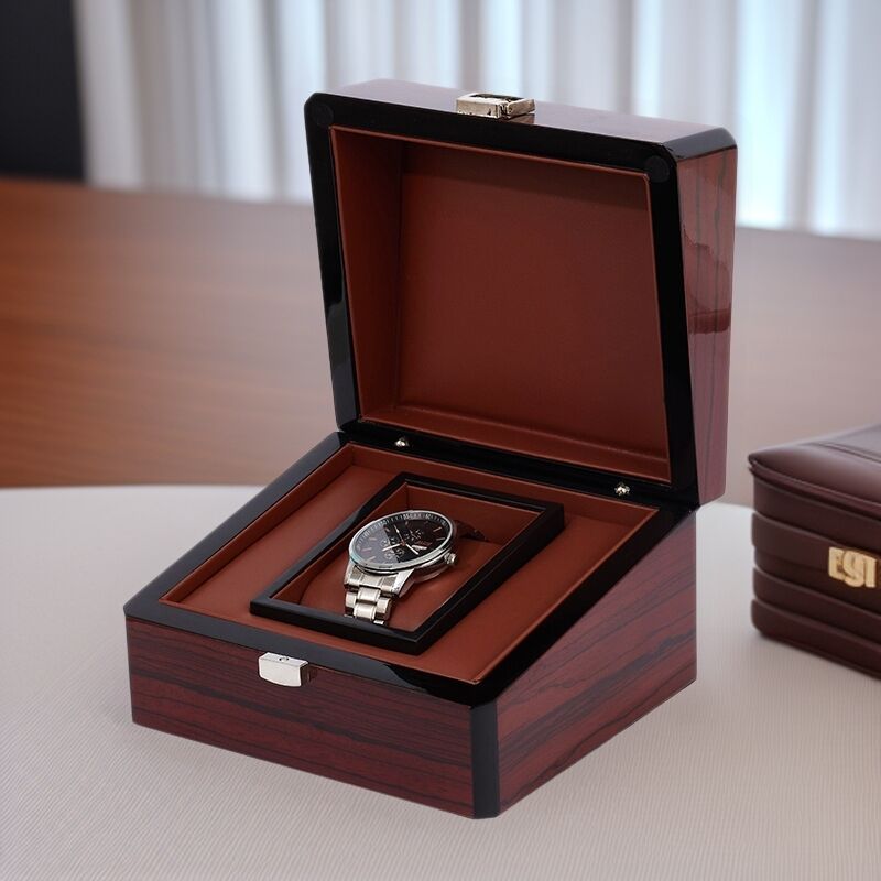 Custom jewelry boxes, wholesale watch boxes, high-end piano lacquer wooden watch boxes.
